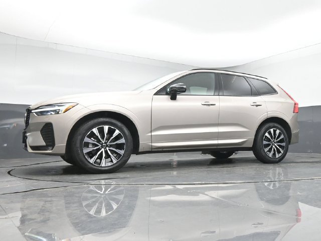 Used 2024 Volvo XC60 B5 Core w/ Climate Package AWD/4WD image 37