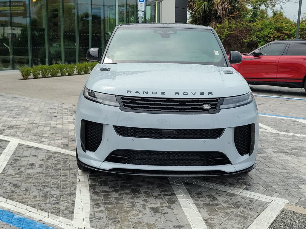 Certified 2026 Land Rover Range Rover Sport SV AWD/4WD image 8