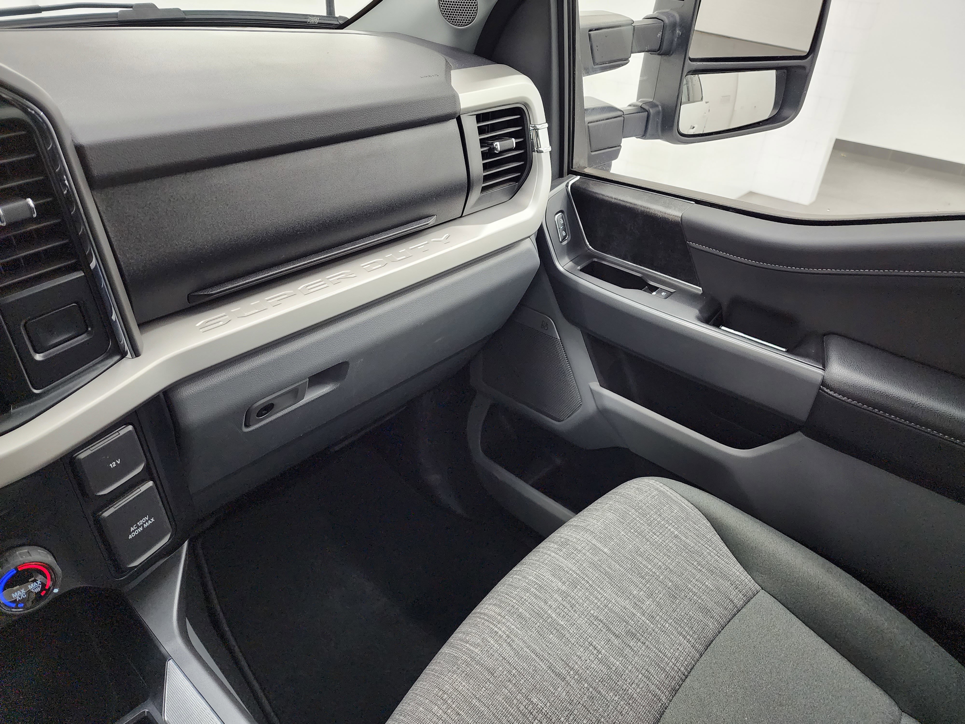 Used 2023 Ford F250 XLT w/ Tremor Off-Road Package image 12