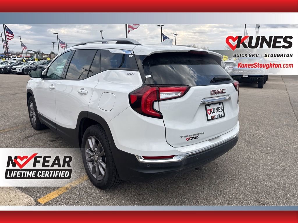 Used 2023 GMC Terrain SLT image 9