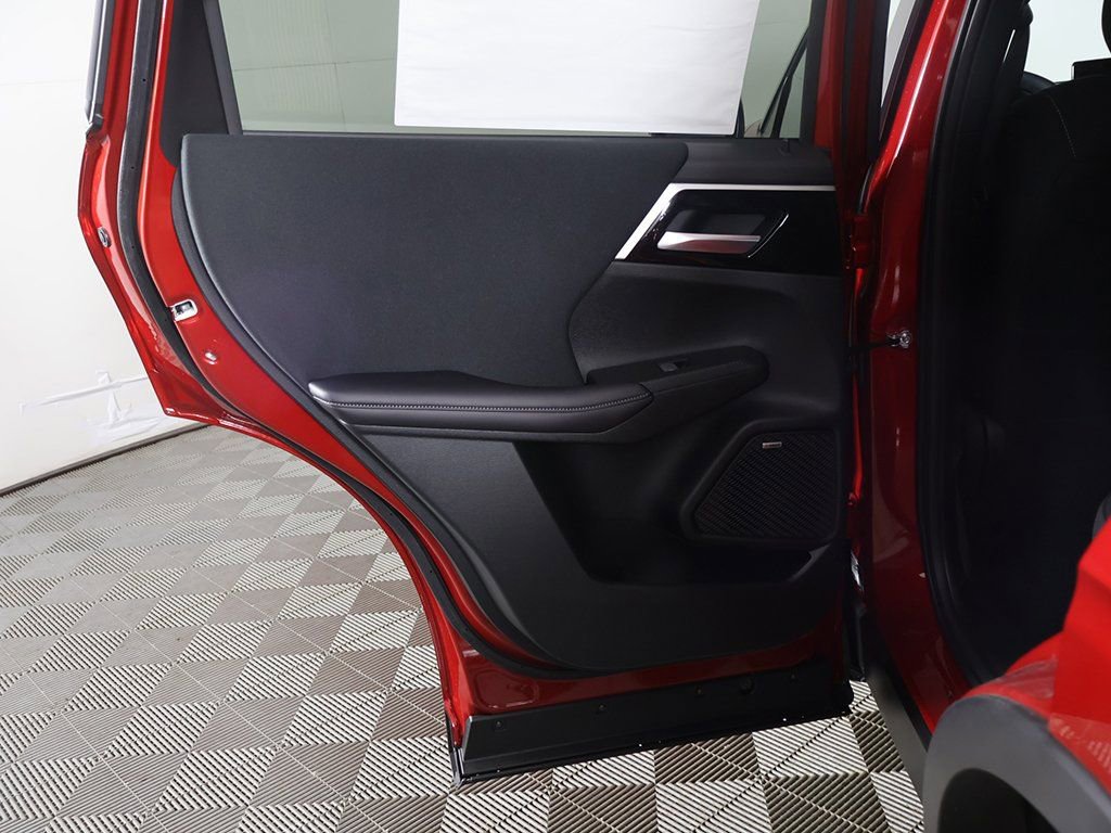 New 2026 Mitsubishi Outlander ES image 26