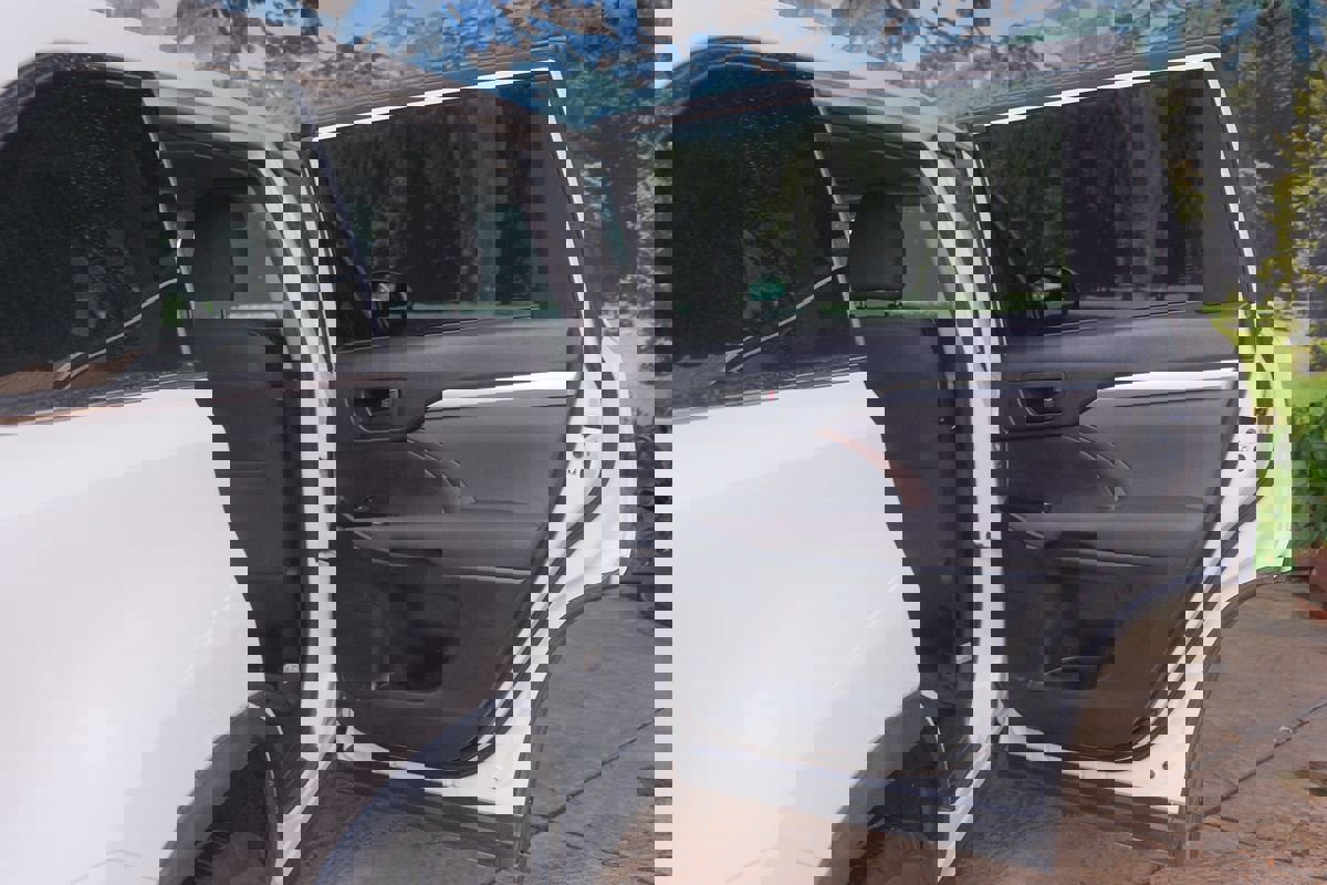 Used 2017 Toyota Highlander LE image 30