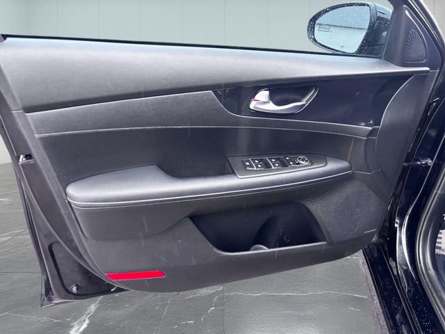 Used 2023 Kia Forte GT-Line w/ GT-Line Premium Package image 13