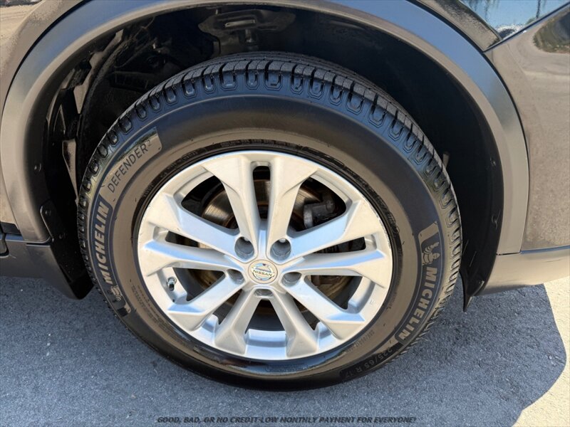 Used 2015 Nissan Rogue SV w/ SV Premium Package AWD/4WD image 20