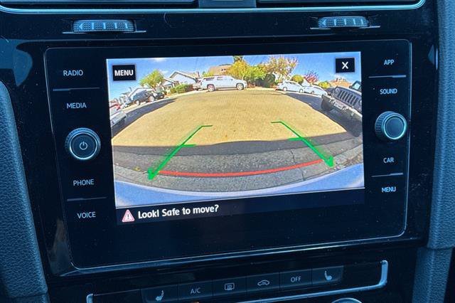 Used 2018 Volkswagen GTI SE w/ SE Leather Package FWD image 21