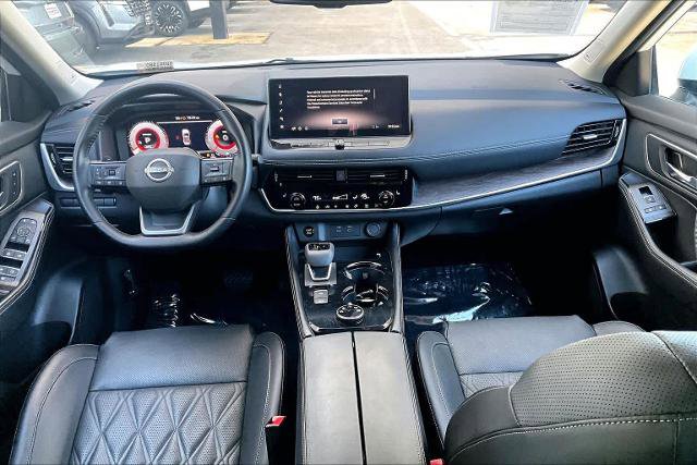 Certified 2025 Nissan Rogue Platinum AWD/4WD image 16