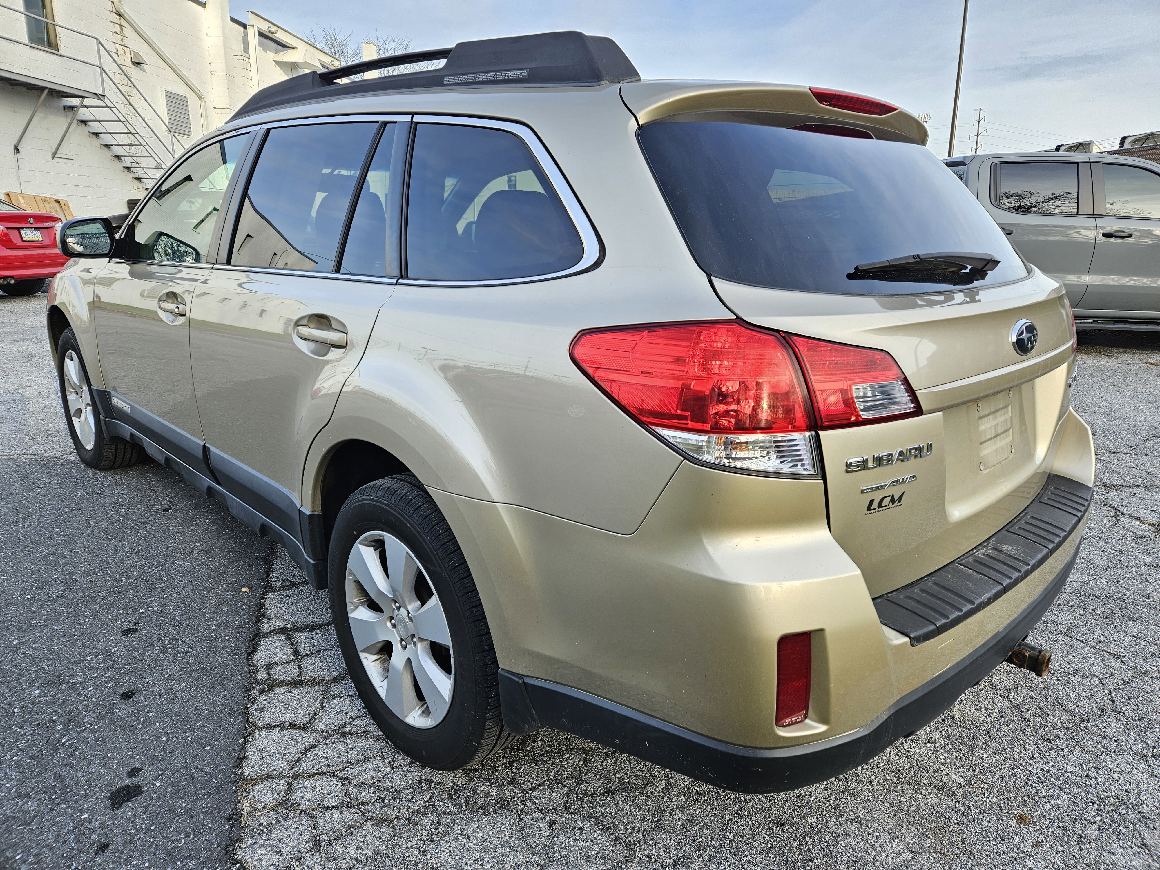 Used 2010 Subaru Outback 2.5i Premium image 6