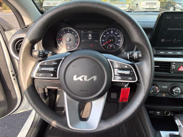 Used 2023 Kia Forte LXS w/ LXS Technology Package FWD image 17