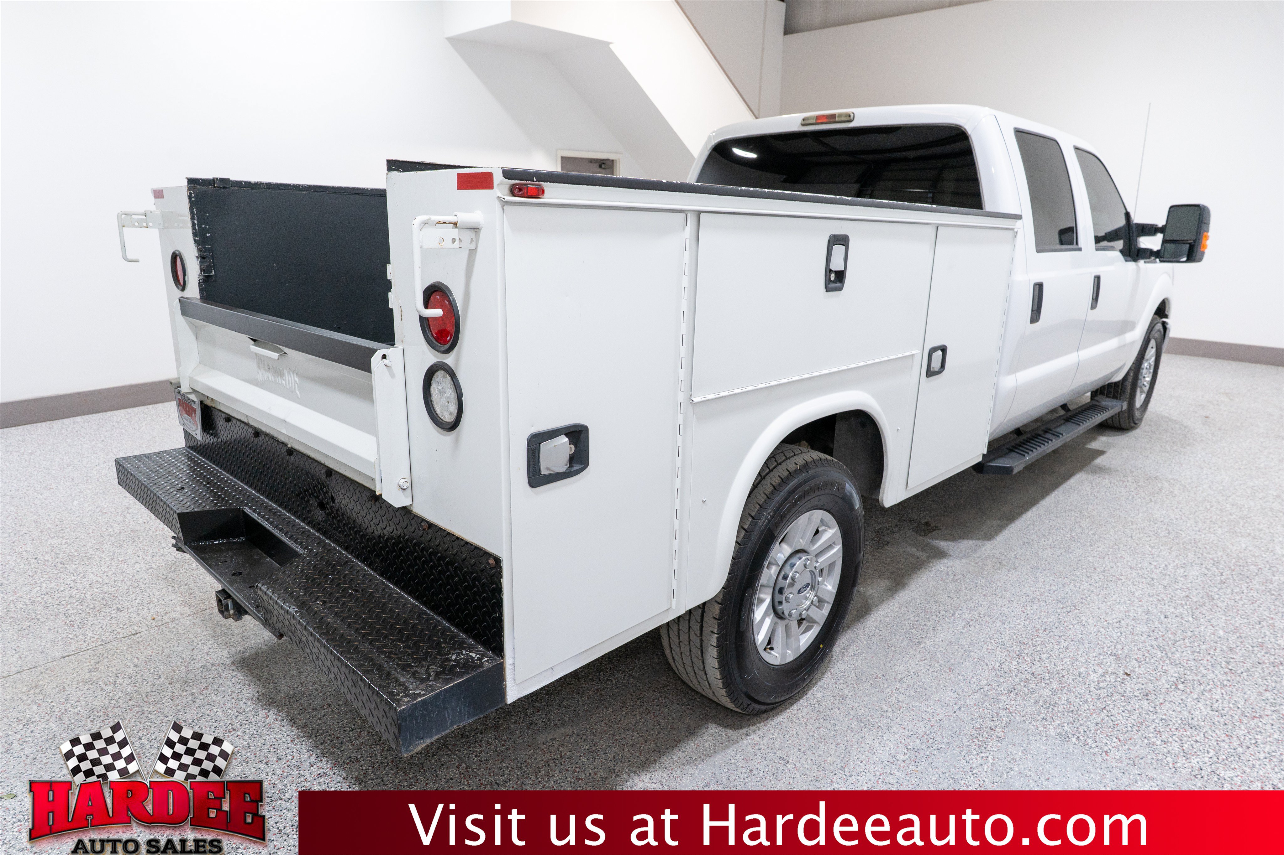 Used 2016 Ford F250 XL w/ Power Equipment Group RWD image 5
