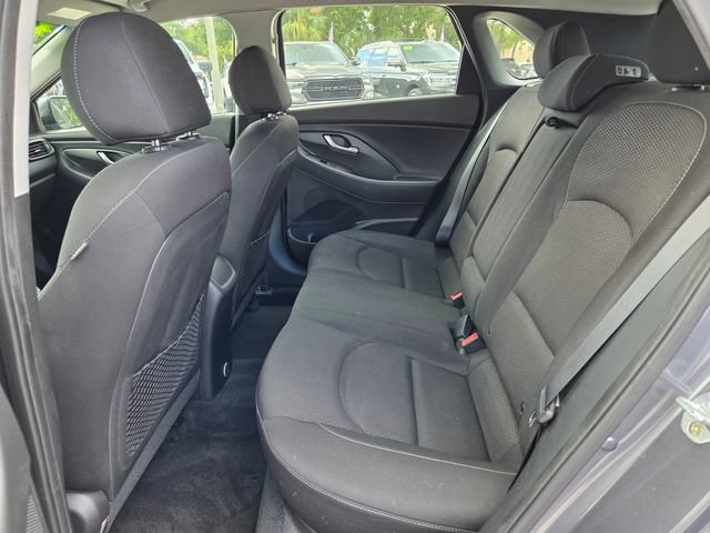 Used 2018 Hyundai Elantra GT FWD image 14
