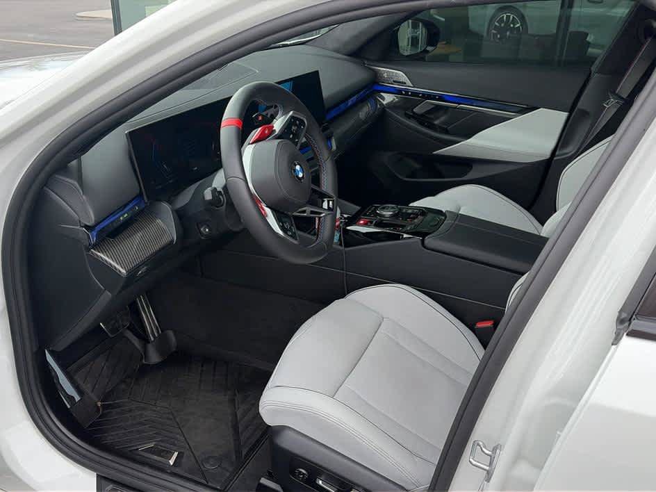 Used 2025 BMW M5 Touring w/ M Driver's Package AWD/4WD image 10