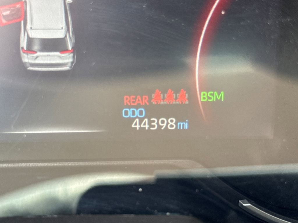 Used 2023 Toyota RAV4 XLE FWD image 23