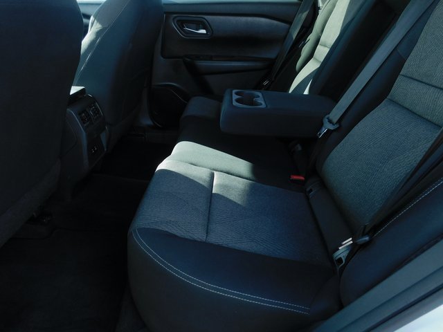 Used 2024 Nissan Rogue SV image 21