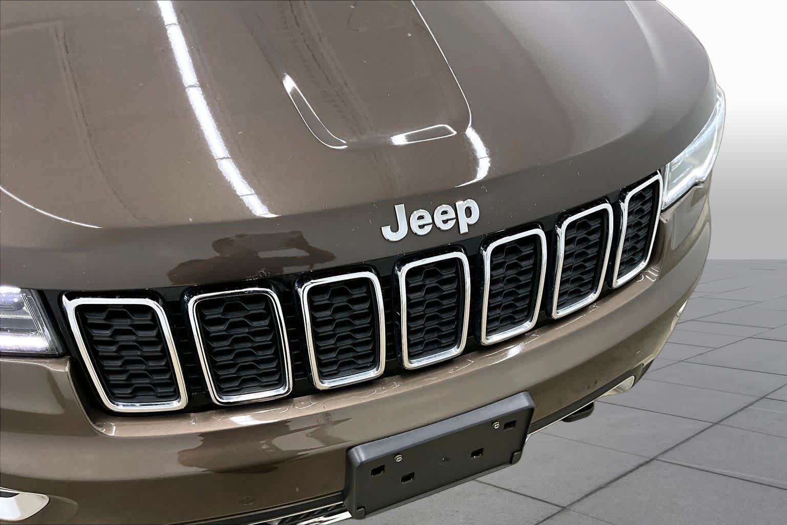 Used 2018 Jeep Grand Cherokee Limited w/ Luxury Group II AWD/4WD image 29