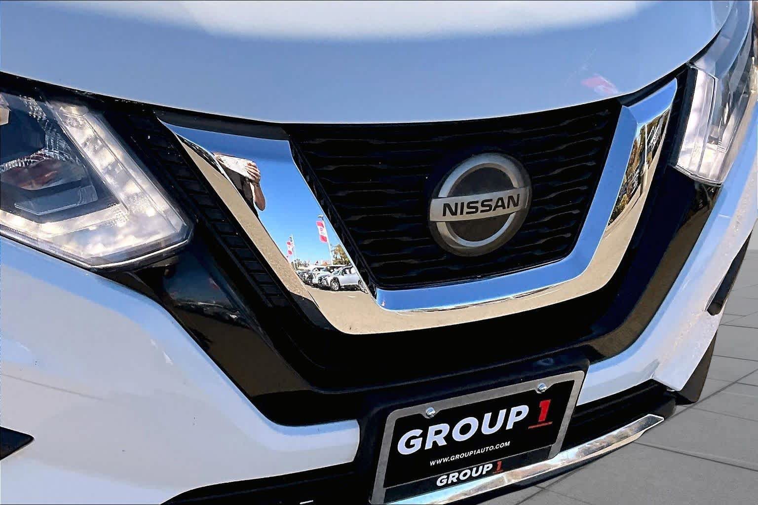 Used 2019 Nissan Rogue SV FWD image 29