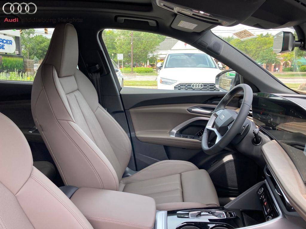 New 2025 Audi Q5 Premium Plus image 18