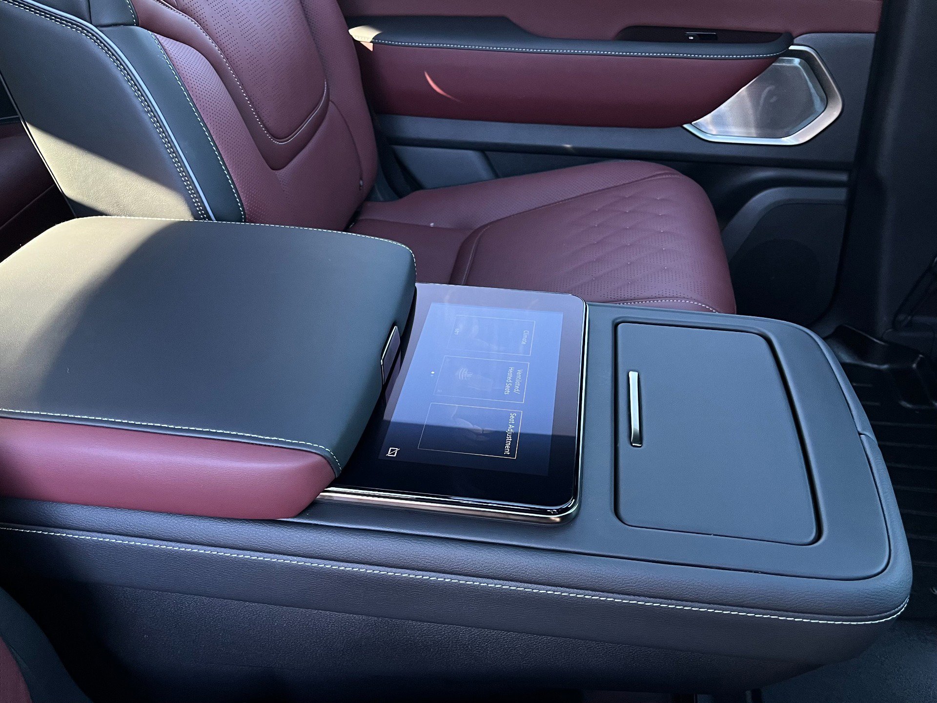 Used 2026 INFINITI QX80 Autograph w/ Premium Cargo Package image 25