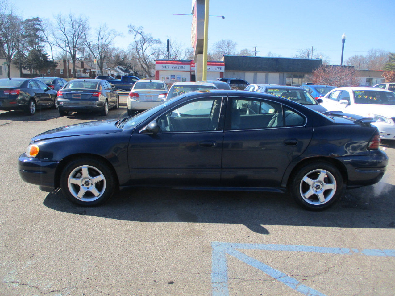 Used 2004 Pontiac Grand Am SE image 4