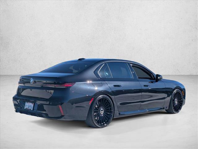 Used 2024 BMW 740i image 5