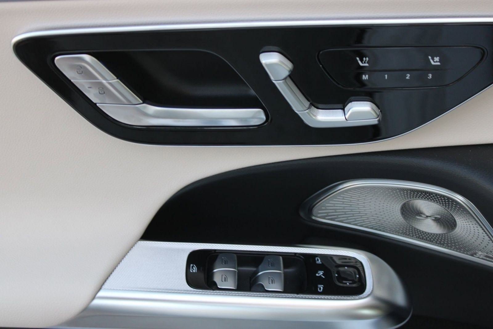 New 2026 Mercedes-Benz E 350 4MATIC Sedan image 13