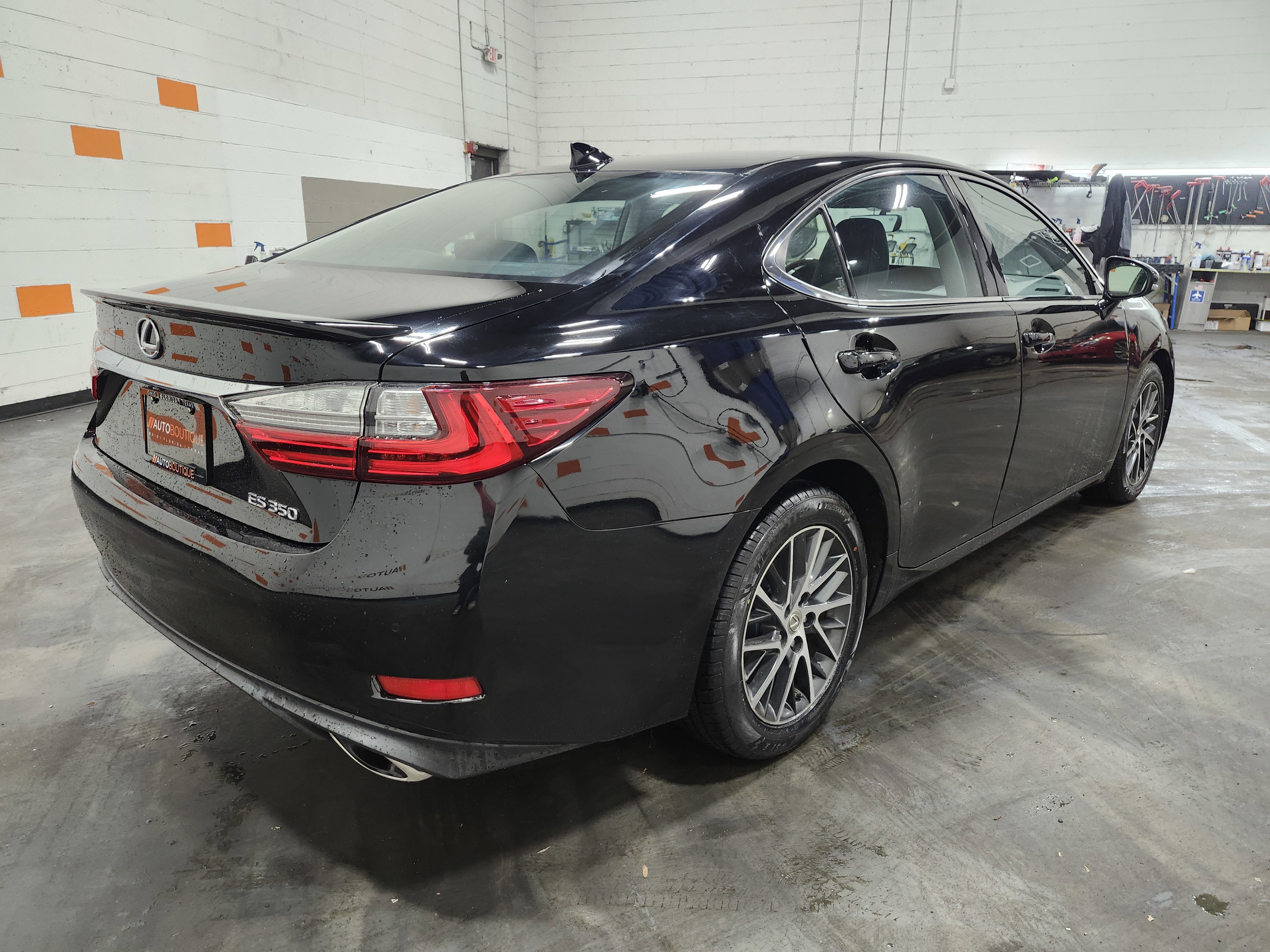 Used 2016 Lexus ES 350 w/ Premium Package w/Wood Trim image 19