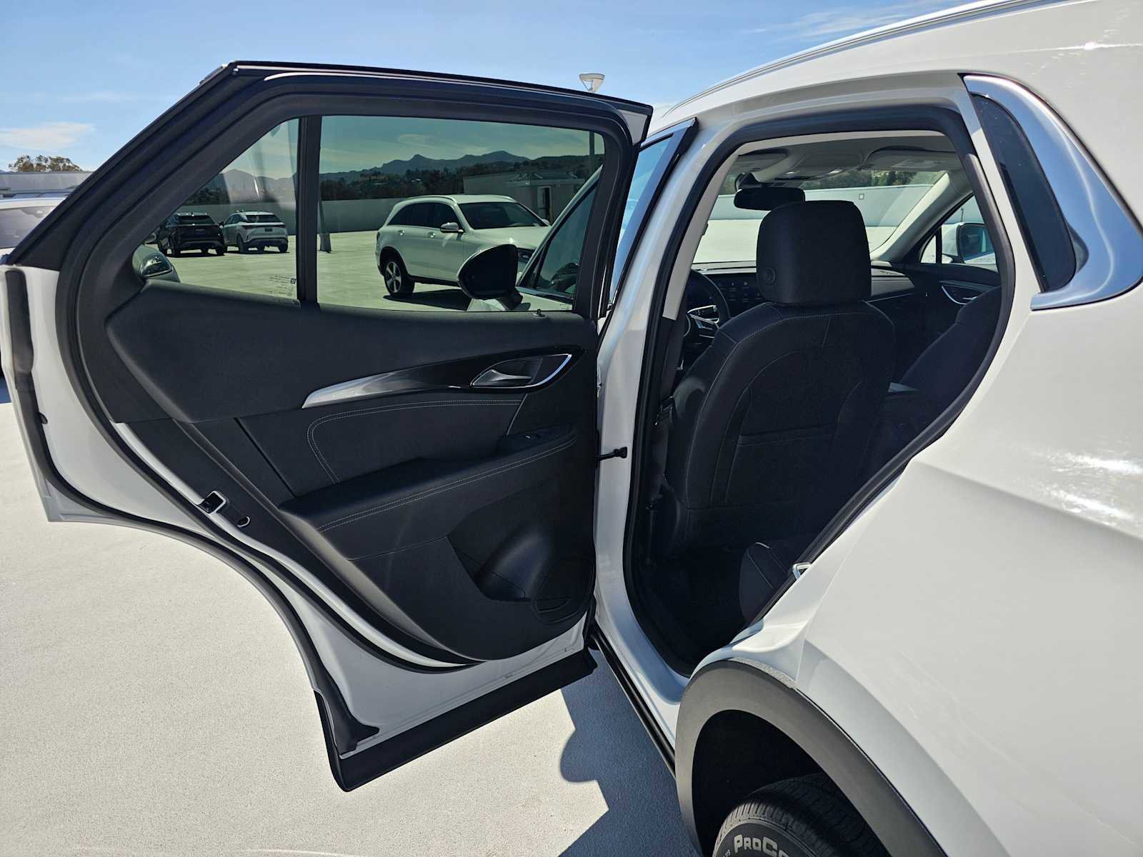 Used 2025 Buick Envision Preferred image 15