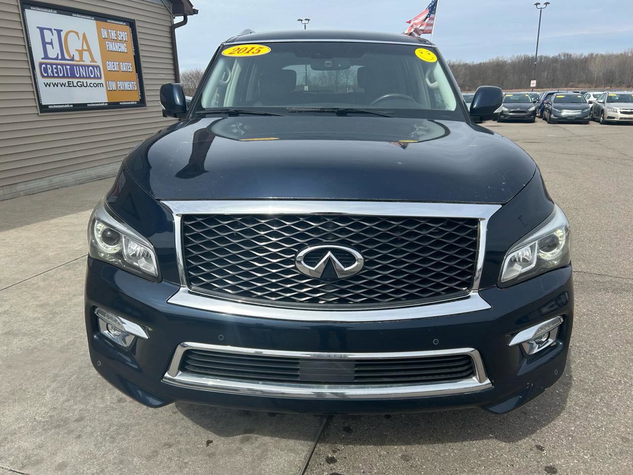 Used 2015 INFINITI QX80 4WD w/ Theater Package image 2