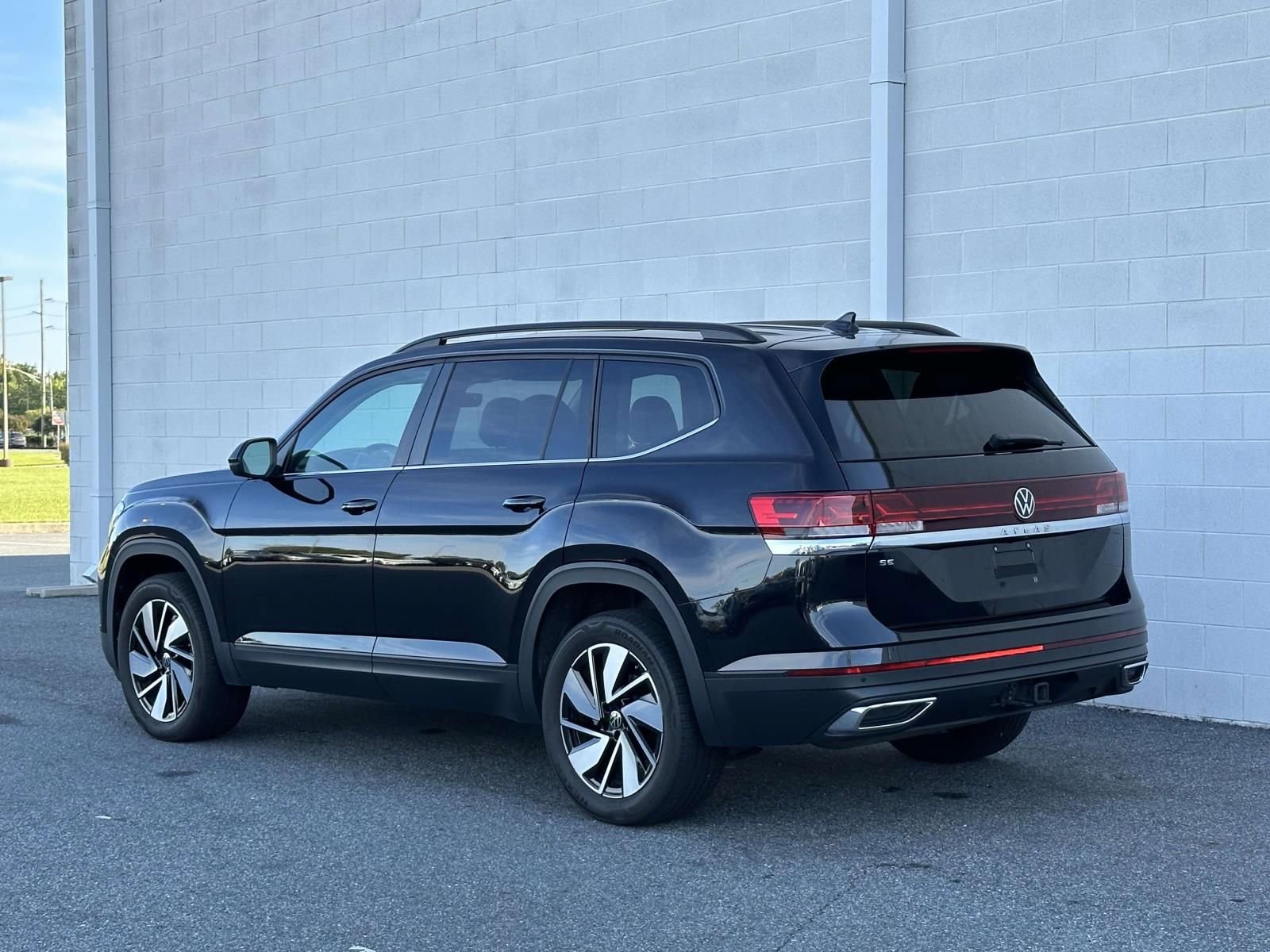 Used 2024 Volkswagen Atlas SE image 4