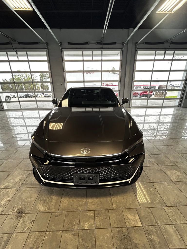 Certified 2023 Toyota Crown AWD/4WD image 3