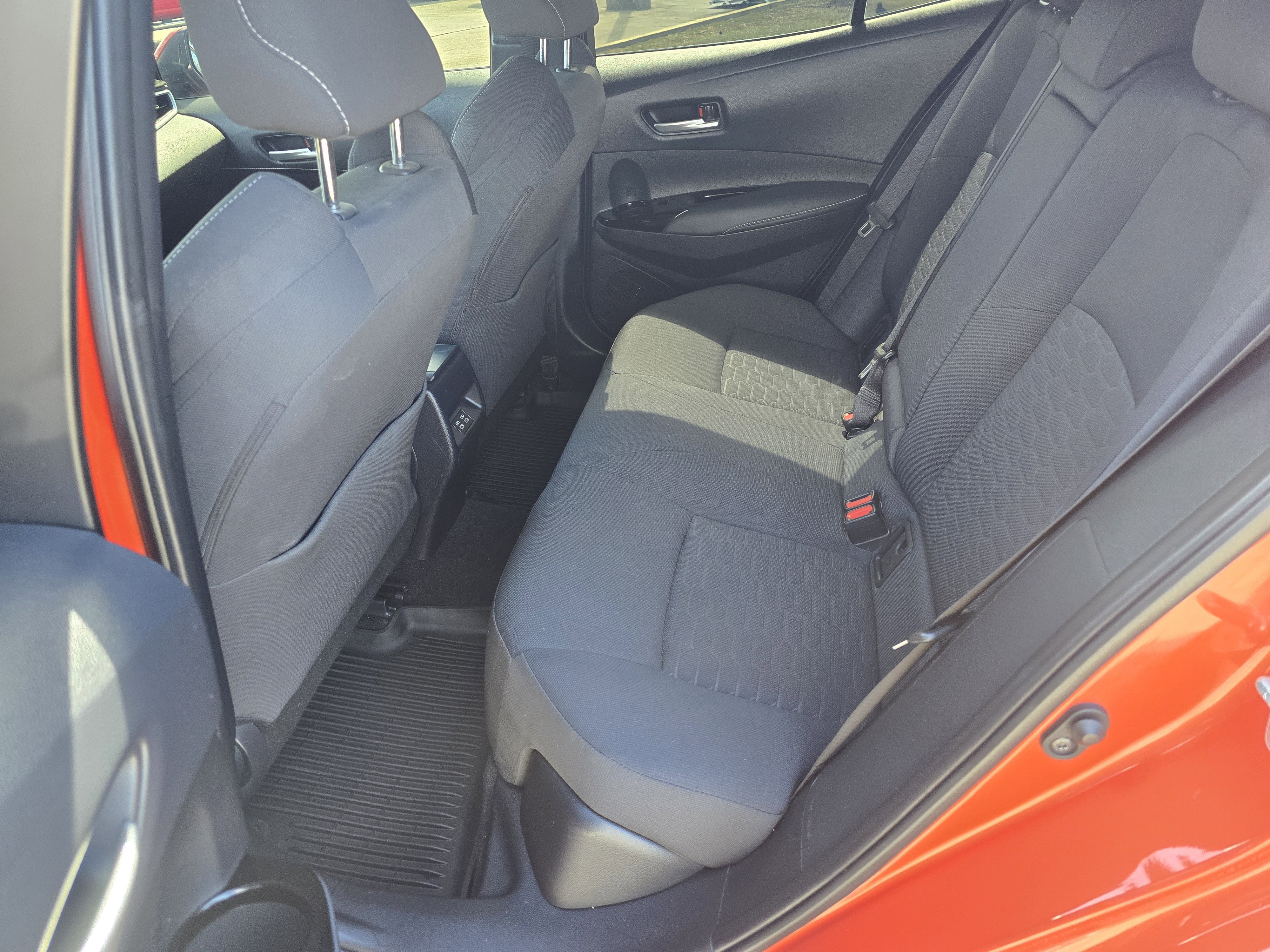 Used 2024 Toyota Corolla SE w/ SE Package image 9