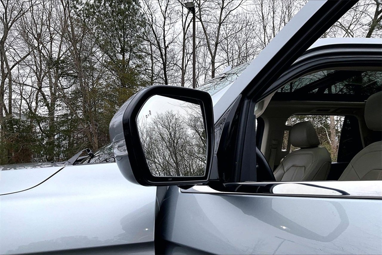 Used 2024 Ford Expedition Limited image 30