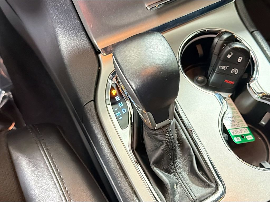 Used 2020 Jeep Grand Cherokee Altitude RWD image 18