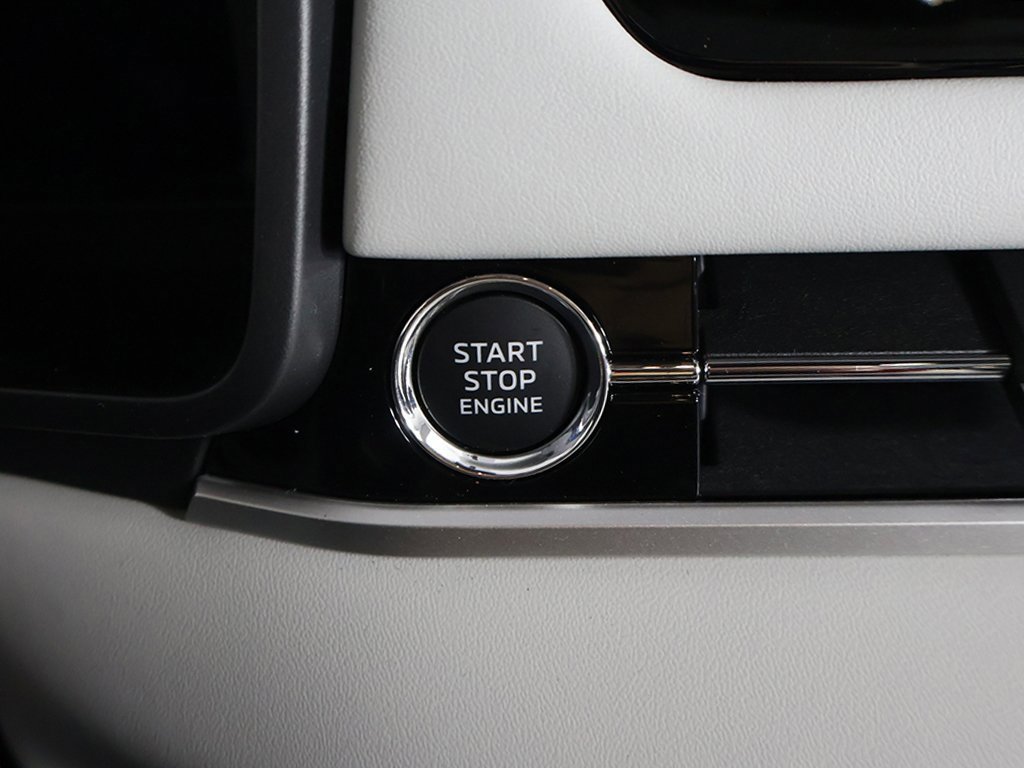 New 2026 Mitsubishi Outlander SE image 43