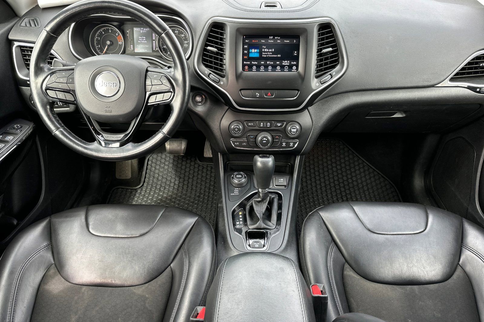 Used 2020 Jeep Cherokee Latitude Plus image 14