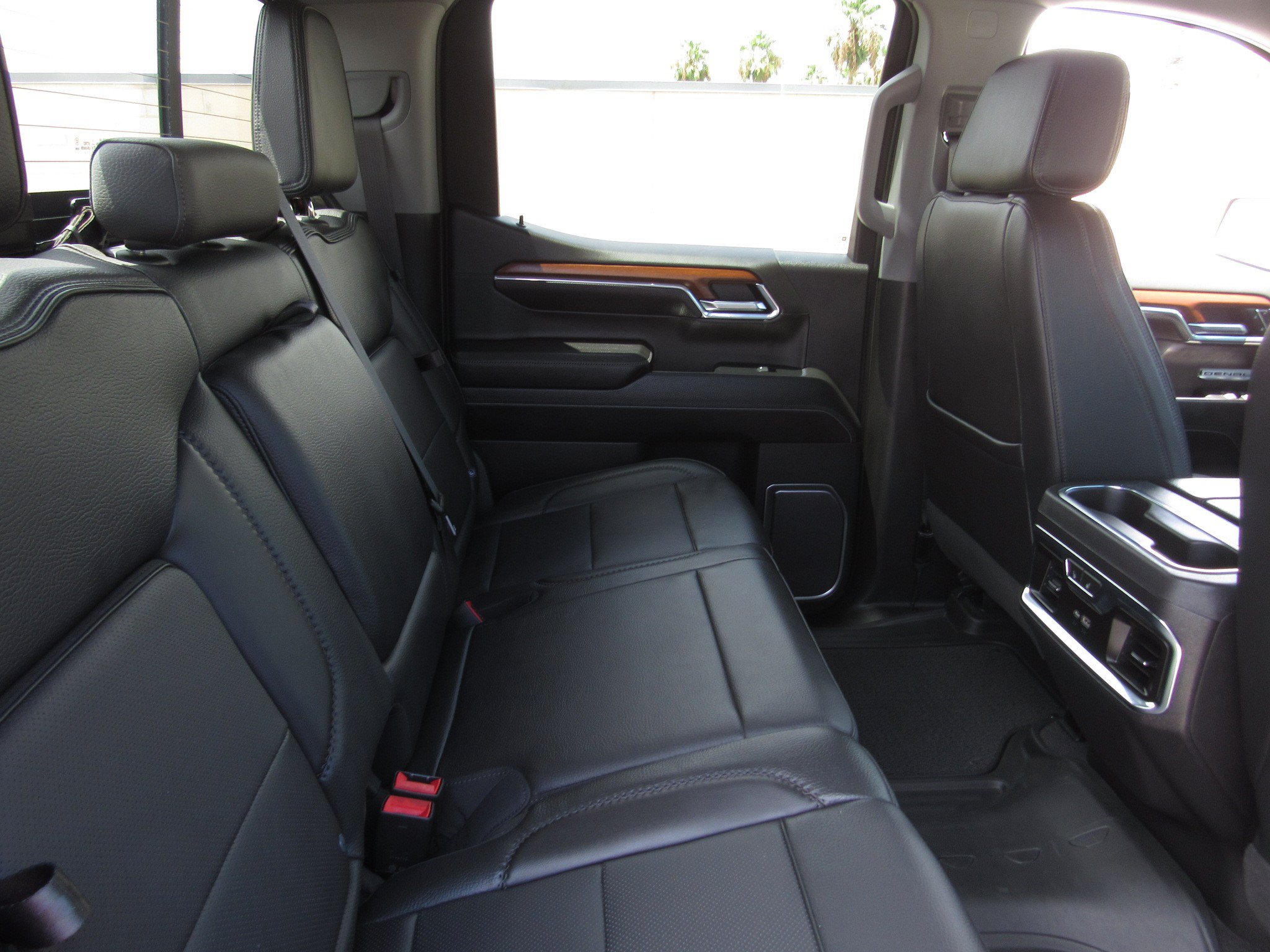 Used 2023 GMC Sierra 1500 Denali AWD/4WD image 12