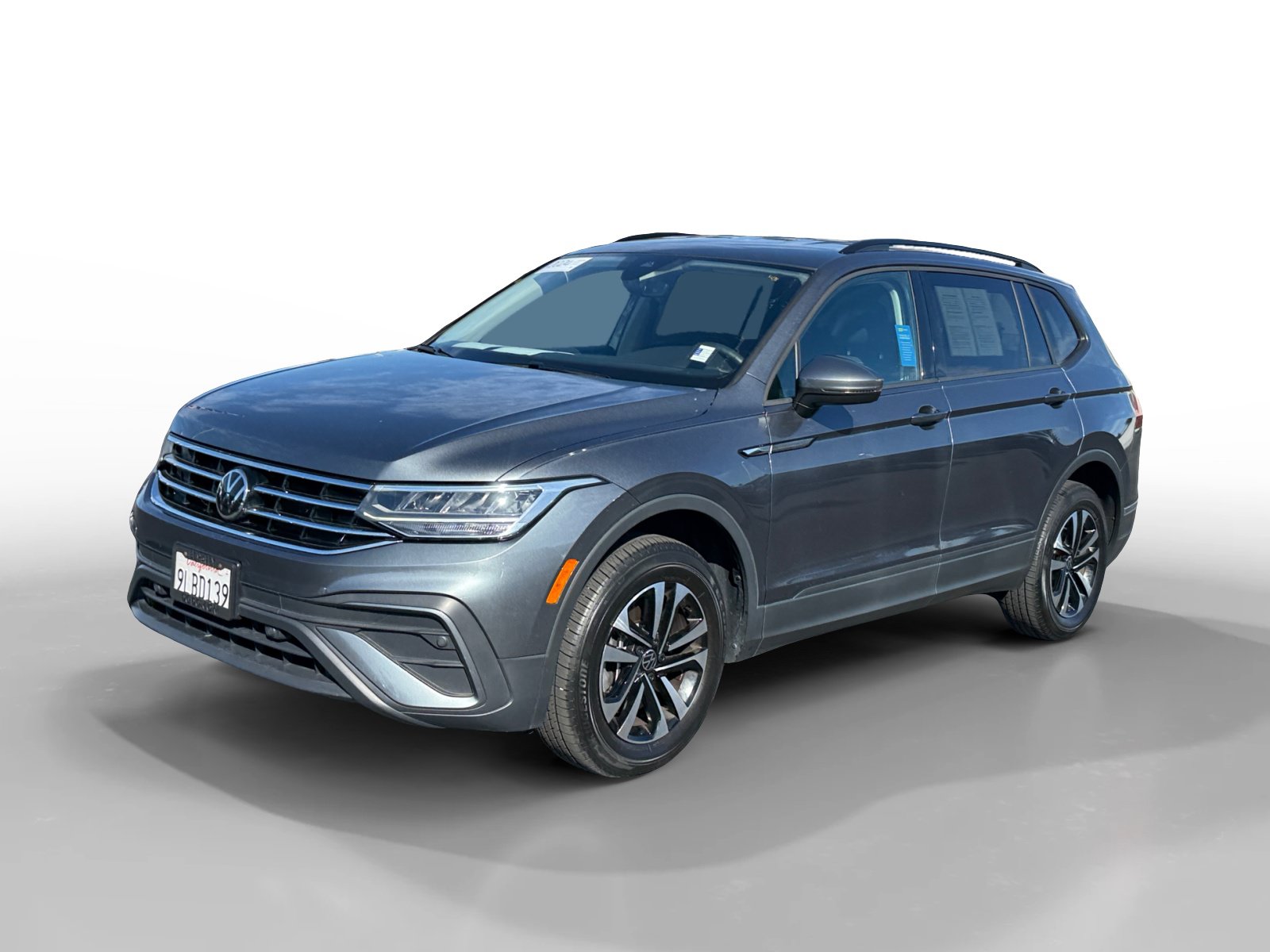 Certified 2024 Volkswagen Tiguan S AWD/4WD image 1