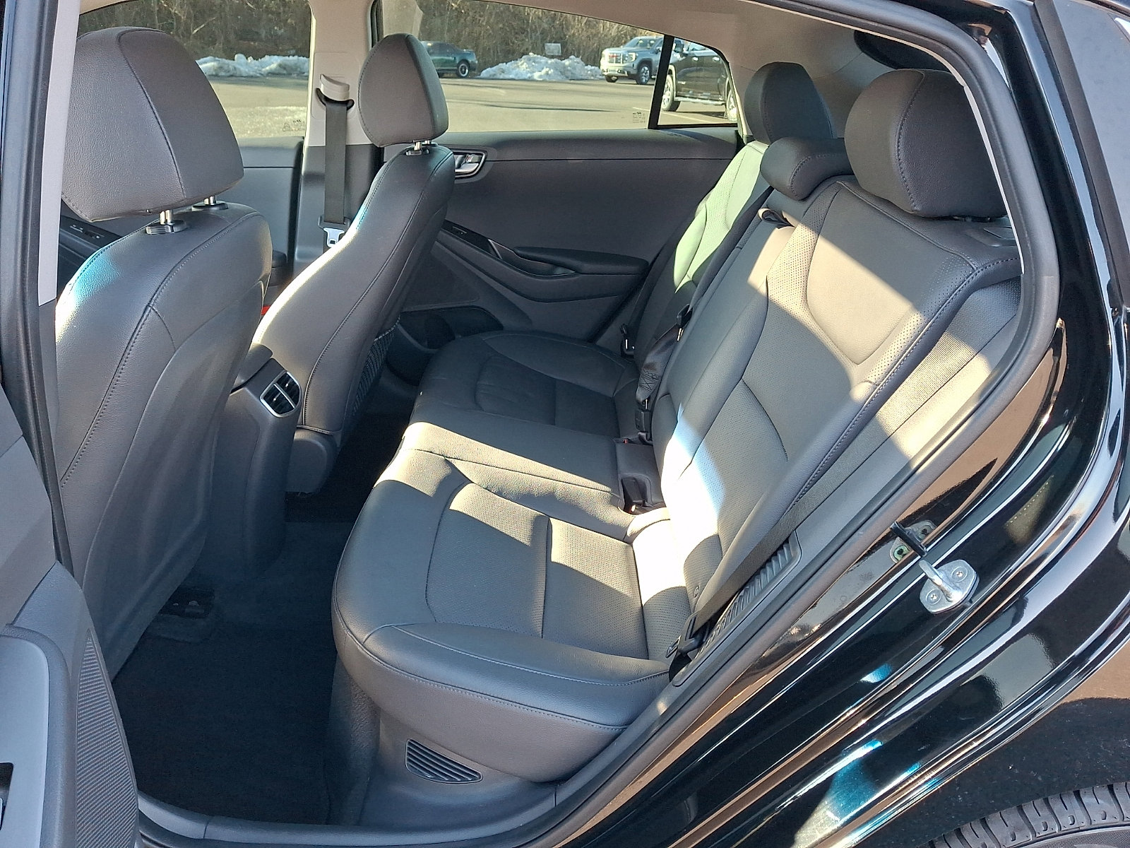 Used 2021 Hyundai Ioniq Limited image 10