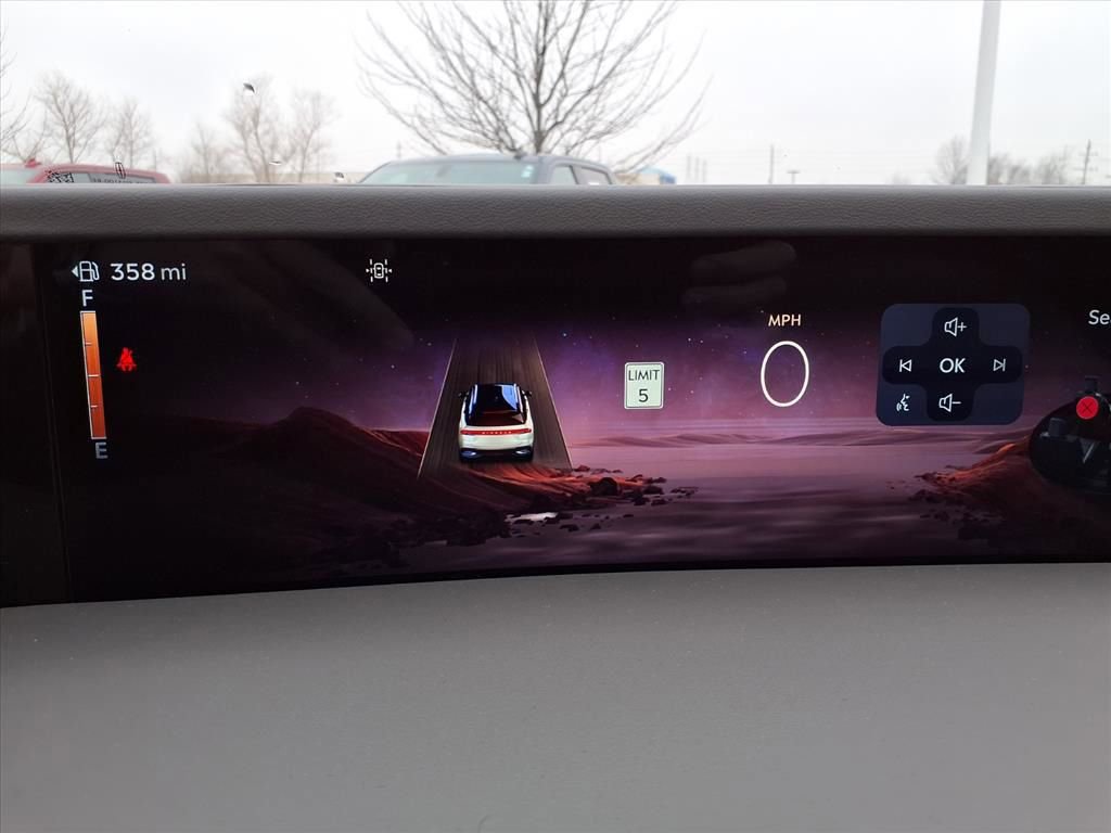 Used 2024 Lincoln Nautilus Premier w/ Equipment Group 102A image 8