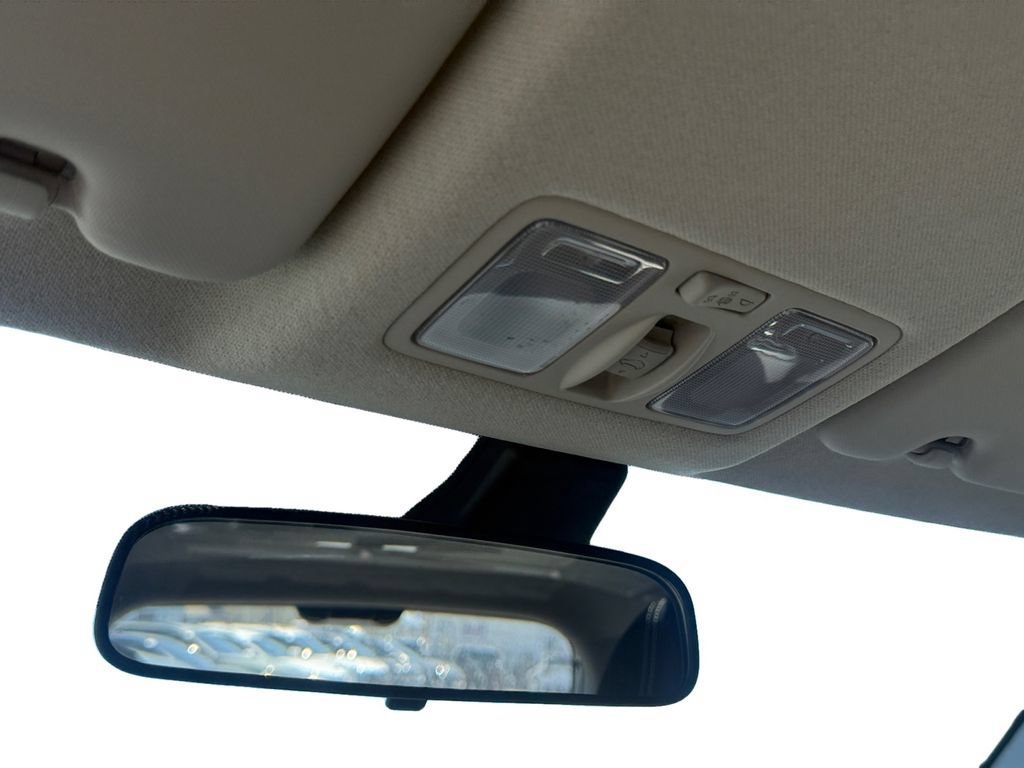 New 2026 Hyundai Venue SEL FWD image 19