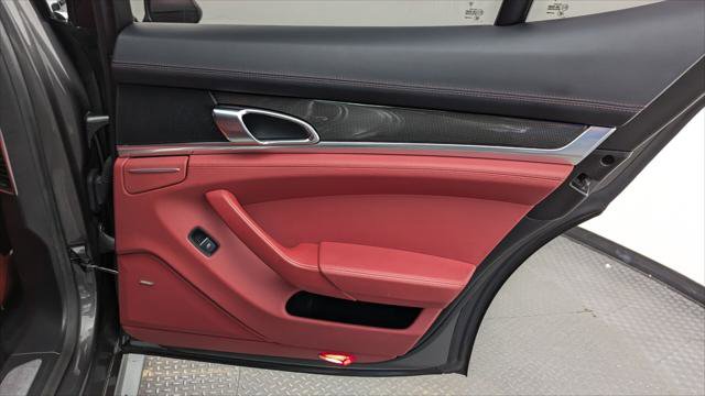 Used 2015 Porsche Panamera GTS AWD/4WD image 19