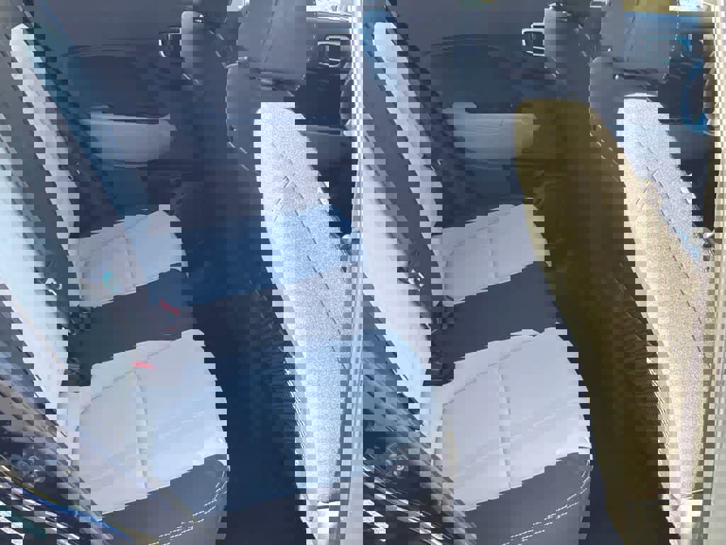 Used 2023 Hyundai Venue SEL image 14