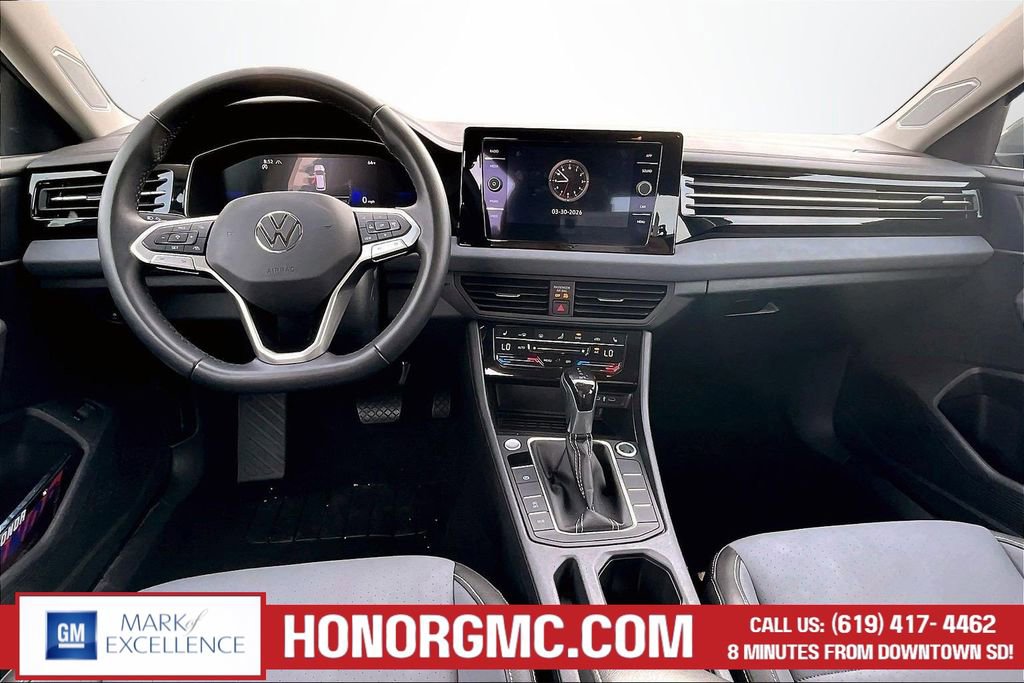 Used 2025 Volkswagen Jetta SE FWD image 7