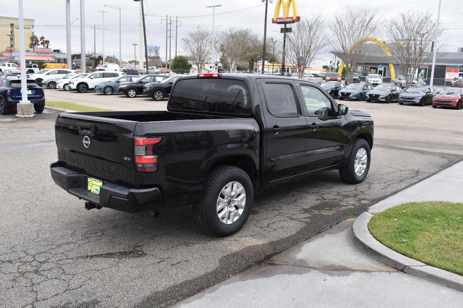 Used 2022 Nissan Frontier SV image 12