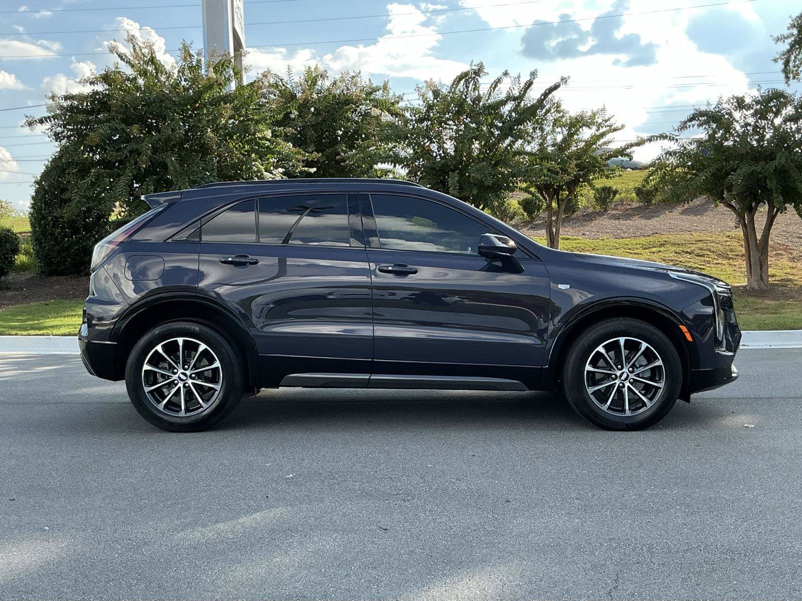 Used 2025 Cadillac XT4 Sport FWD image 6