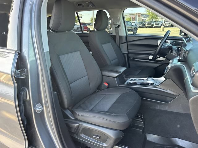 Used 2022 Ford Explorer XLT RWD image 31