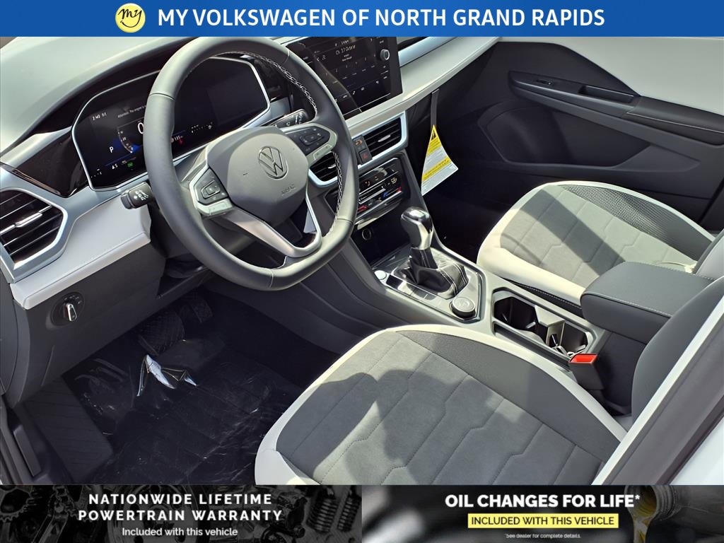 New 2025 Volkswagen Taos SE image 13