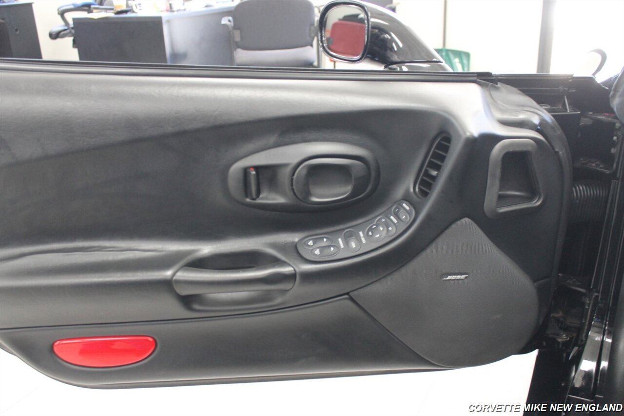 Used 2003 Chevrolet Corvette Convertible w/ Preferred Equipment Group1 image 27