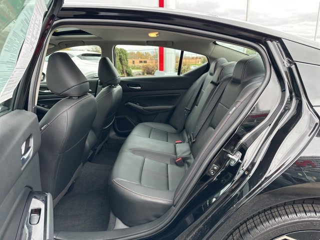 Used 2024 Nissan Altima 2.5 SR w/ SR Premium Package image 11