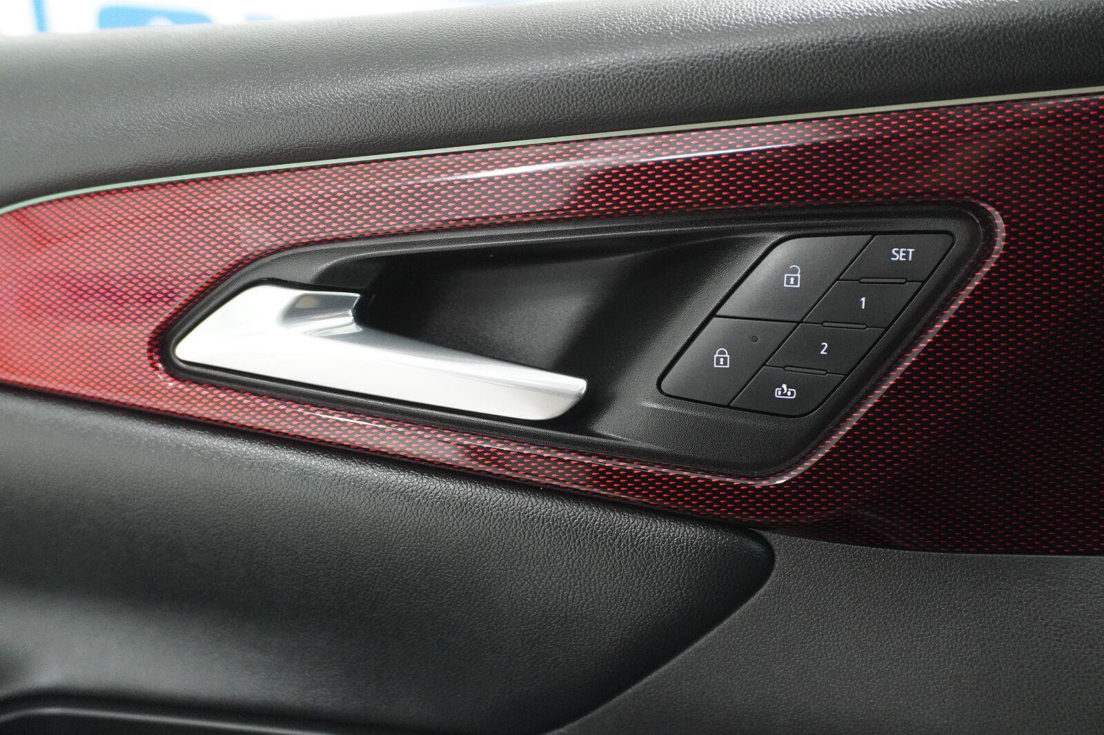 Used 2026 Chevrolet Traverse RS FWD image 27