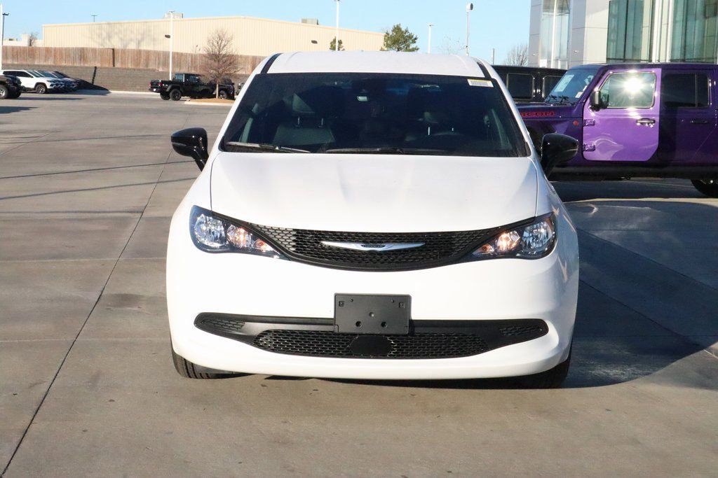 New 2026 Chrysler Voyager LX image 8